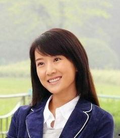 像李念的娱乐吃瓜博主,揭秘明星幕后生活，吃瓜群众狂欢时刻